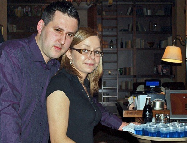 Jacek Jacak i Katarzyna i Katarzyna Lenio, kelnerka z „Metafory”. W przyszłym roku, w styczniu, pani Kasia będzie serwowała potrawy jednej z czterech kuchni: ukraińskiej, szwedzkiej, greckiej lub meksykańskiej. Której? Z