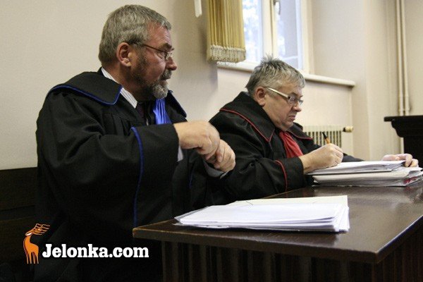 policjantka-podejrzana-o-kradzieze-poczeka-na-rozprawe-i-wyrok-31061