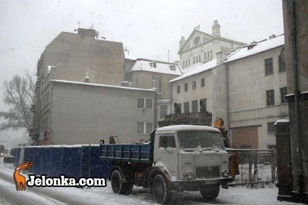 bya-ruina-nie-ma-ruiny-bedzie-parking-31063