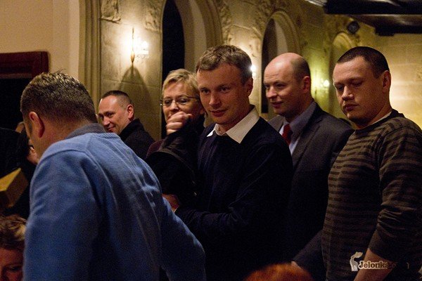 kandydaci-lali-wosk-polityczne-andrzejki-na-dworcu-31098