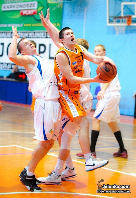 gimbasket-rozbity-przez-spartakusa-31159