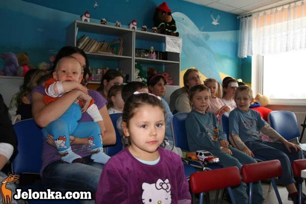 dobro-w-darze-dwaj-mikoaje-najmodszym-pacjentom-31199