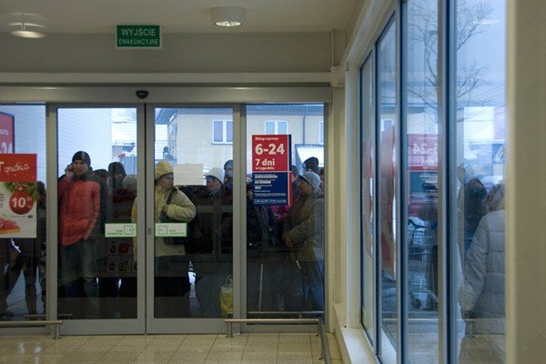otworzyli-tesco-w-cieplicach-szau-nie-byo-31202