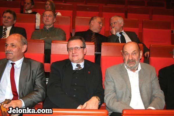 przyjaciele-panny-s-zwiazek-blizej-spoeczenstwa-31215