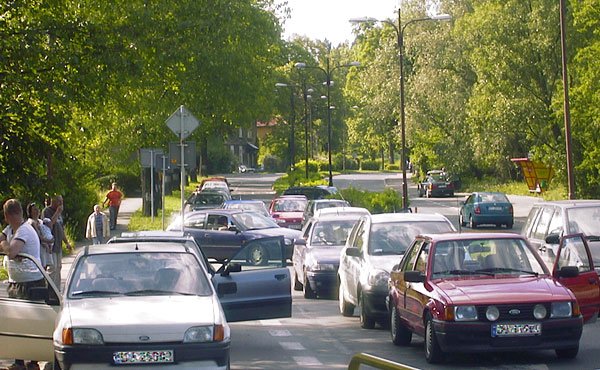 Na ulicy Mickiewicza utworzył się spory korek.