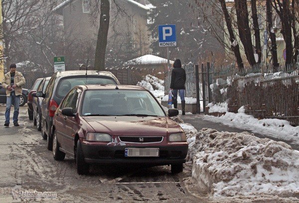 kto-odsnieza-parkingi-i-przystanki-syzyfowa-praca-31321