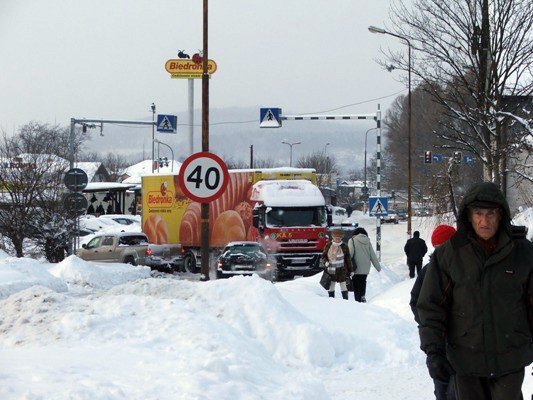zima-skrajnie-trudne-warunki-na-drogach-31333