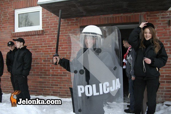 narybek-policji-goscinnie-w-komendzie-31356