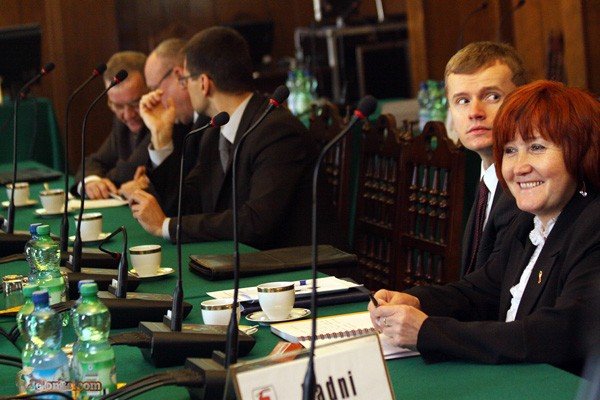 czysta-formalnosc-czyli-bez-rewolucji-w-ratuszu-31363