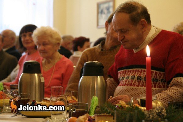 dzis-wigilia-szanujmy-ludzi-ktorzy-sa-obok-nas-31479