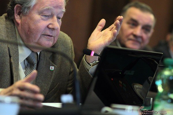 ostatnia-sesja-w-roku-czyli-radni-jak-sledzie-w-puszce-31528