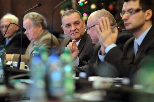 ostatnia-sesja-w-roku-czyli-radni-jak-sledzie-w-puszce-31528