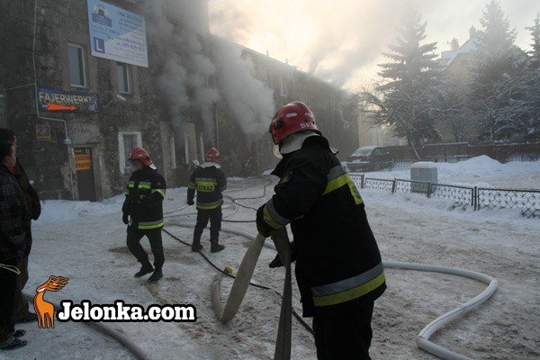 co-najmniej-potorej-tony-fajerwerkow-poszo-z-dymem-31544