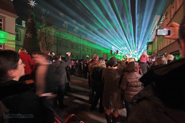 strza-w-dziesiatke-laserami-i-swiatem-31833