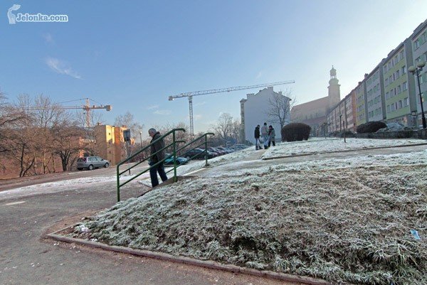 pna-sie-w-gore-mury-galerii-centrum-31856