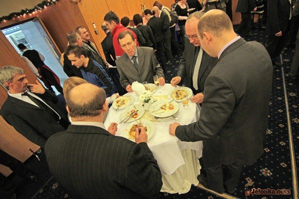 potrojny-toast-za-sukces-jeleniej-gory-31862