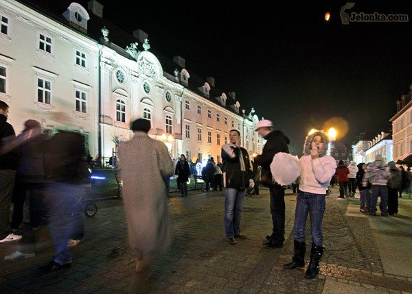 Centrum Cieplic podczas III Karkonoskiego Festiwalu Światła