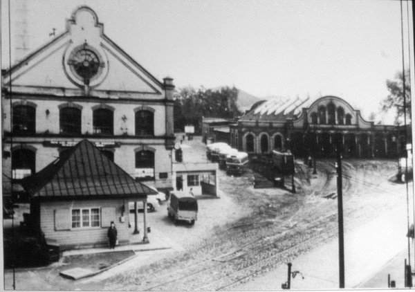 odjazd-i-odlot-z-antykwariatu-pod-arkadami-31969