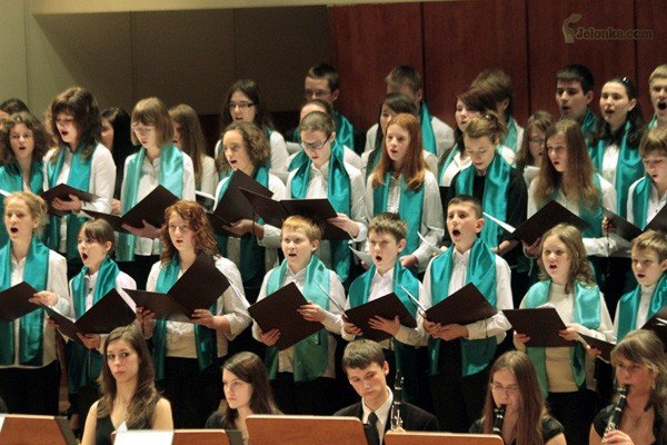 modzi-filharmonicy-z-maskarada-na-bis-32015
