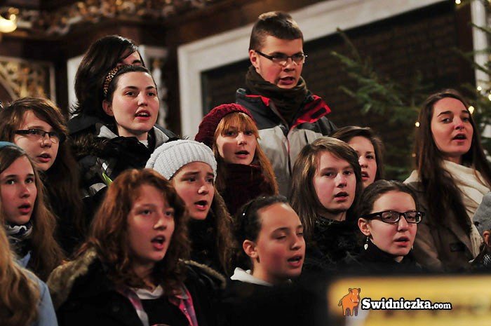 jeleniogorskie-chory-wrociy-ze-swidnicy-z-anioami-32078