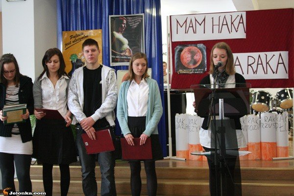palenie-zabija-z-hakiem-na-raka-32167