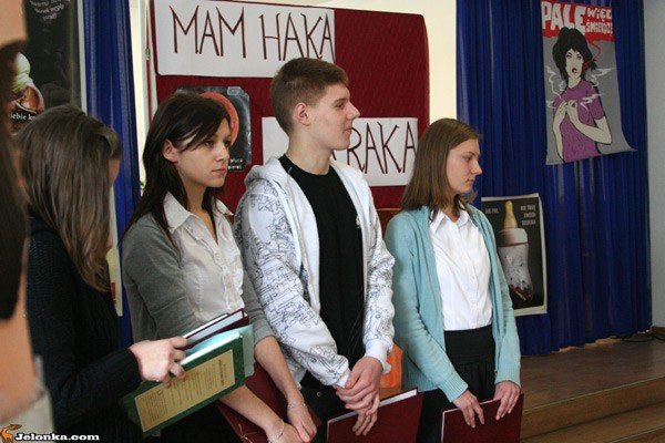 palenie-zabija-z-hakiem-na-raka-32167