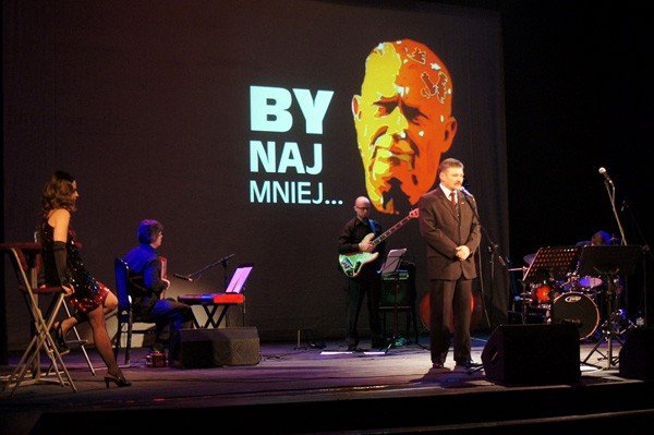 65-lat-nad-jeleniogorskim-niebem-jubileusz-aeroklubu-w-teatrze-im-norwida-32210