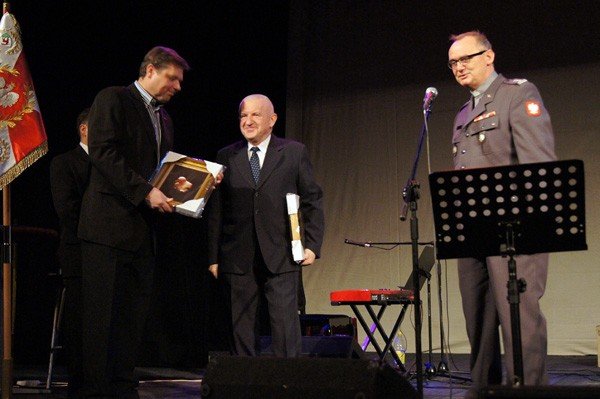 65-lat-nad-jeleniogorskim-niebem-jubileusz-aeroklubu-w-teatrze-im-norwida-32210