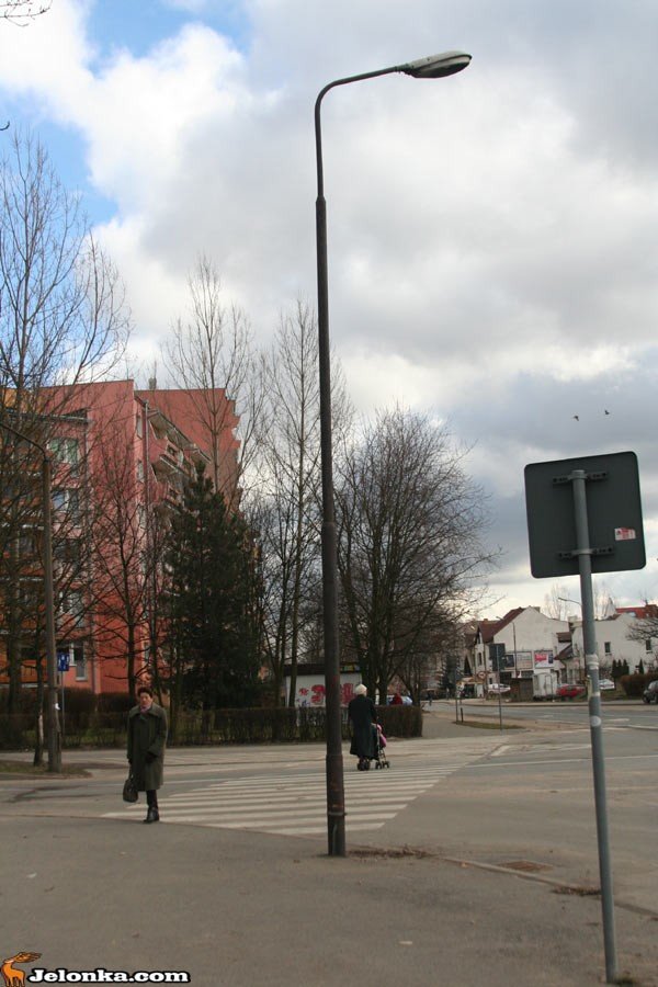 swiato-w-kratke-przez-podziemne-zwarcie-32252