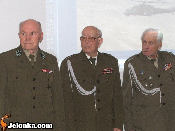 aktualna-wojna-na-wystawie-32321