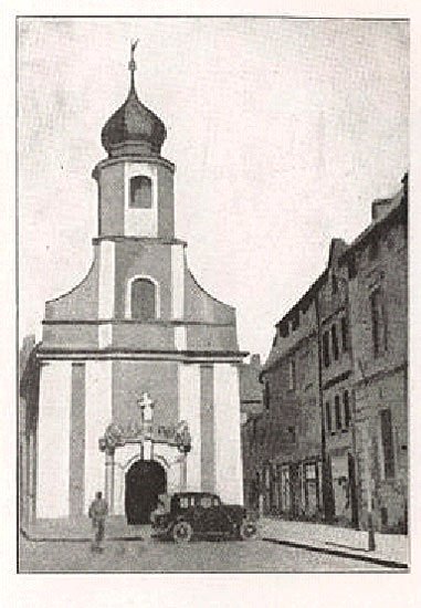 Dzisiejszy kościół prawosławny św. Piotra i Pawła. Na zdjęciu jeszcze jako katolicki pw. Marii Panny. Cudem nie został zniszczony po 1945 roku. Komuniści urządzili w nim magazyny.