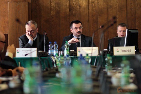 chca-likwidacji-szkoy-przy-magosi-z-ciezkim-sercem-32364