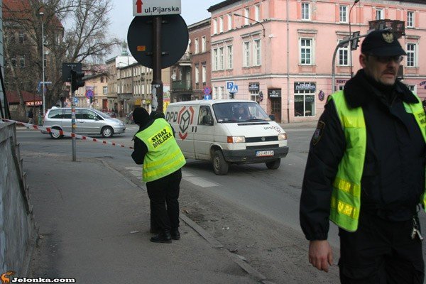 runa-beton-na-chodnik-naprzeciw-magistratu-32368