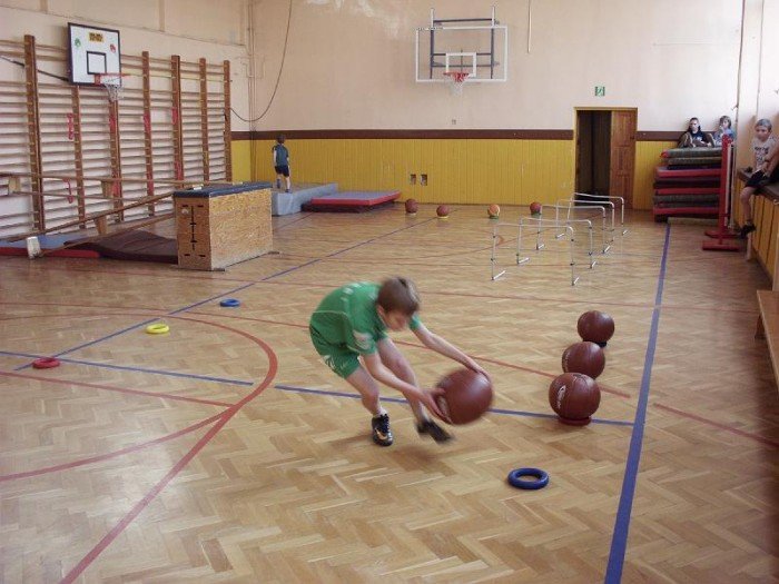 uczniowie-sp-8-rywalizowali-w-trojboju-sprawnosciowym-fotorelacja-32395