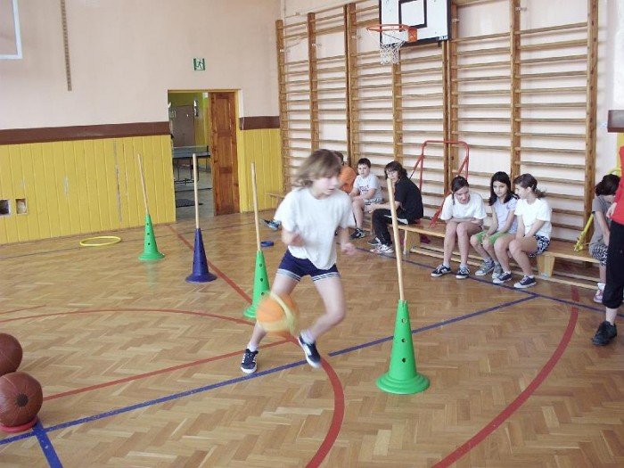 uczniowie-sp-8-rywalizowali-w-trojboju-sprawnosciowym-fotorelacja-32395