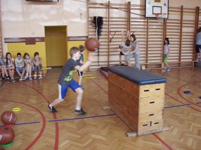 uczniowie-sp-8-rywalizowali-w-trojboju-sprawnosciowym-fotorelacja-32395