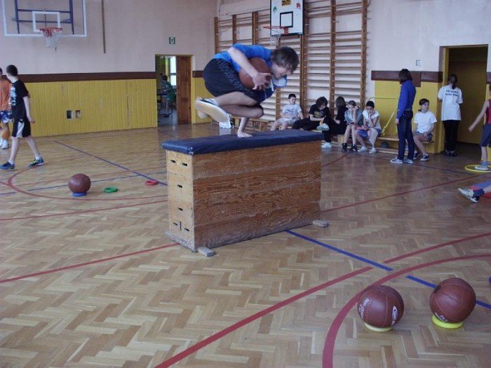 uczniowie-sp-8-rywalizowali-w-trojboju-sprawnosciowym-fotorelacja-32395