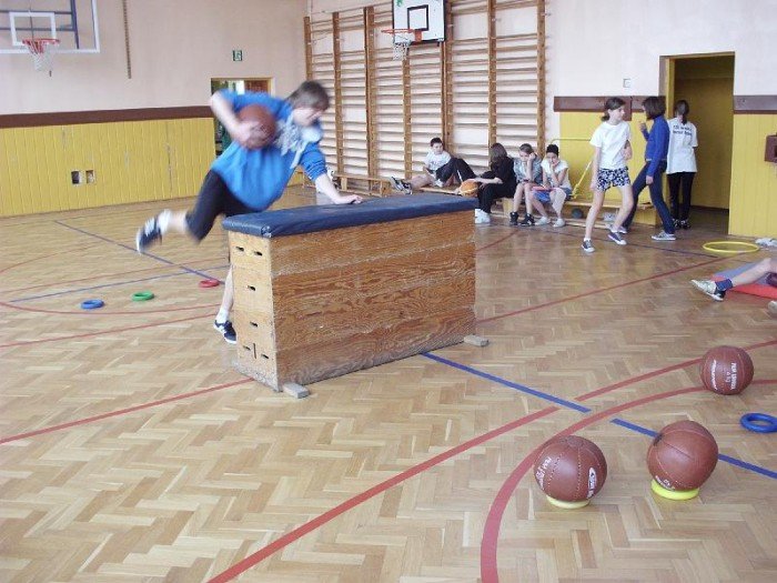 uczniowie-sp-8-rywalizowali-w-trojboju-sprawnosciowym-fotorelacja-32395