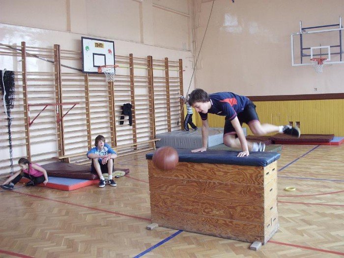 uczniowie-sp-8-rywalizowali-w-trojboju-sprawnosciowym-fotorelacja-32395