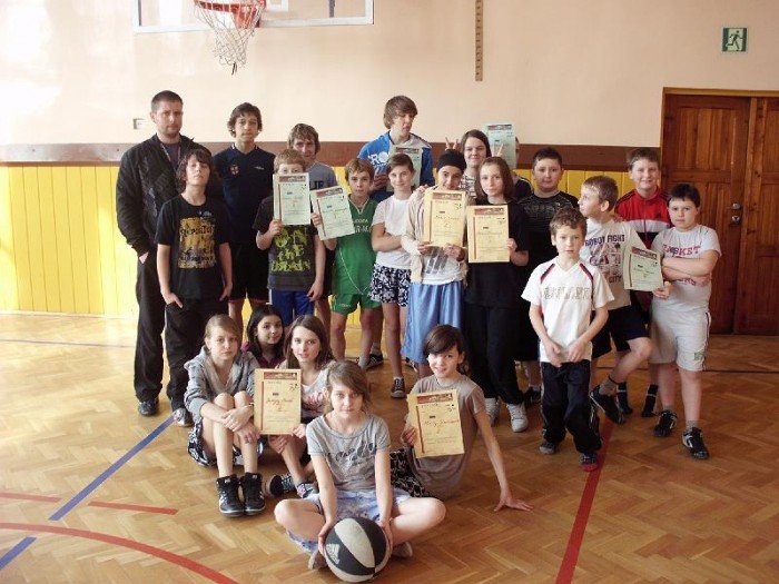 uczniowie-sp-8-rywalizowali-w-trojboju-sprawnosciowym-fotorelacja-32395