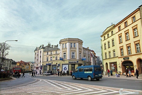 Miasto chce przebudować zatoczkę przy ulicy Bankowej na miejsce do zatrzymywania się autokarów z turystami.