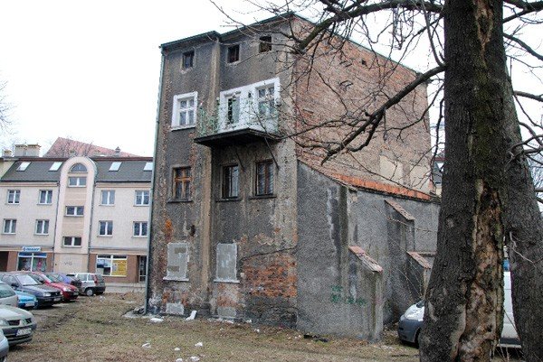 budynki-do-rozbiorki-z-dzikimi-lokatorami-32494