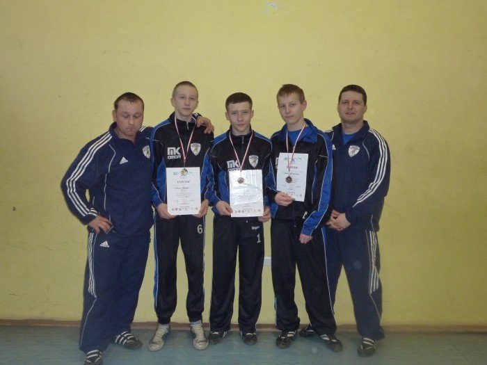nasi-zapasnicy-zaprezentowali-sie-na-medal-32543