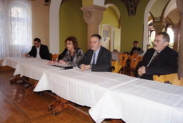 na-wysokiej-ace-o-przyszosci-szpitala-w-kowarach-32547