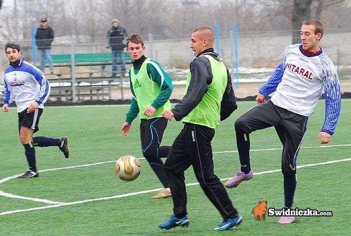 ambitna-gra-karkonoszy-nie-wystarczya-porazka-w-swidnicy-fotorelacja-32585
