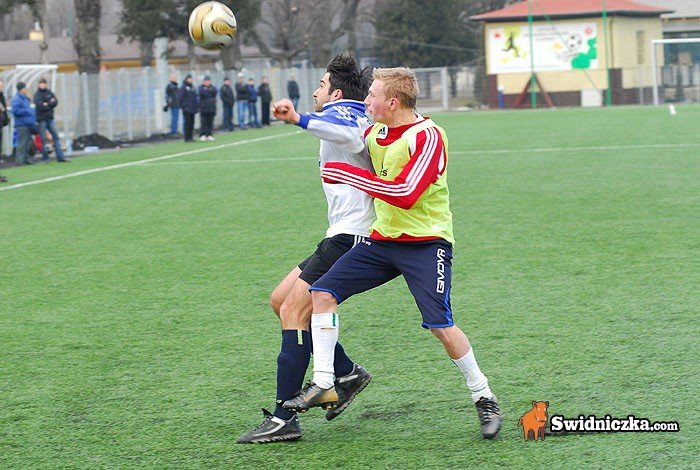 ambitna-gra-karkonoszy-nie-wystarczya-porazka-w-swidnicy-fotorelacja-32585