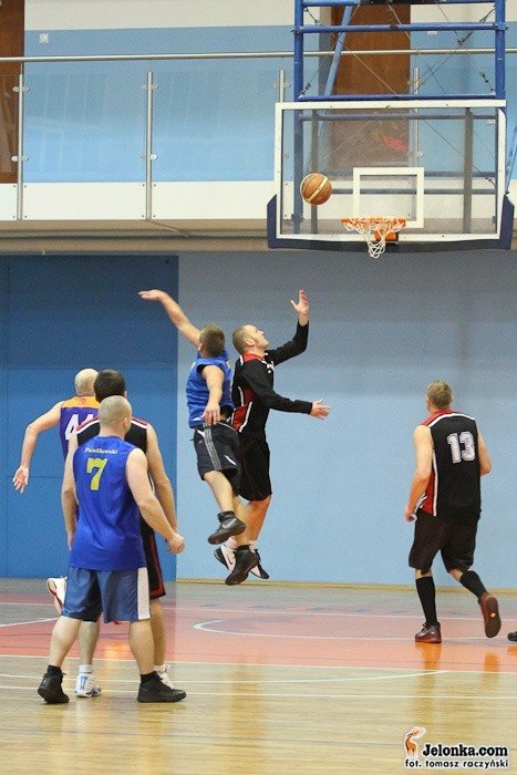 koszykarze-amatorzy-rozegrali-3-kolejke-mos-sudetow-basket-ligi-32589