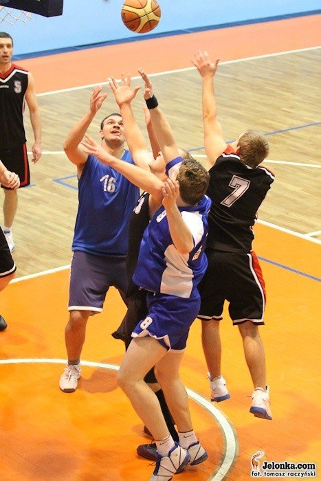 koszykarze-amatorzy-rozegrali-3-kolejke-mos-sudetow-basket-ligi-32589