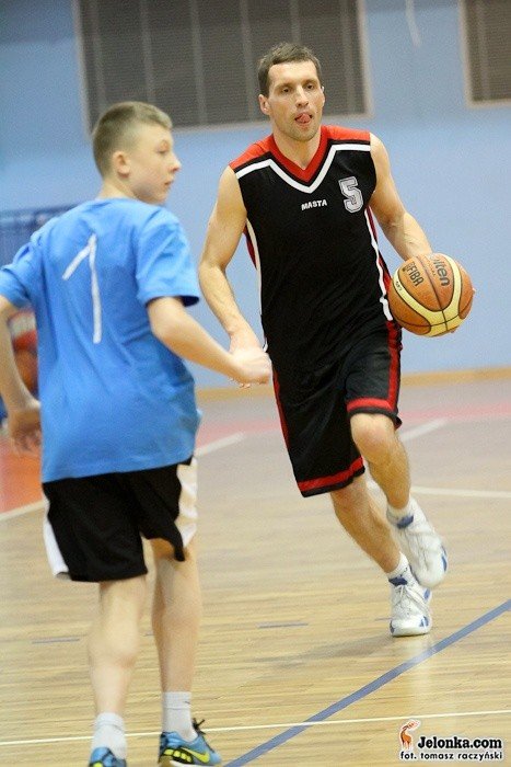 koszykarze-amatorzy-rozegrali-3-kolejke-mos-sudetow-basket-ligi-32589