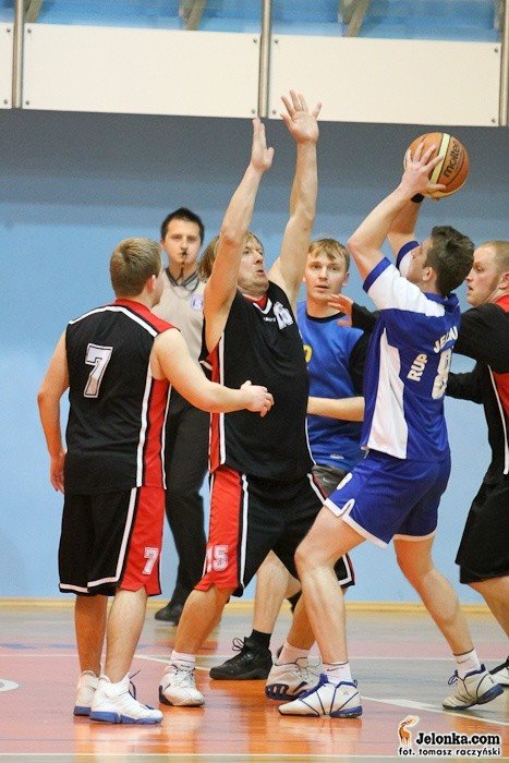 koszykarze-amatorzy-rozegrali-3-kolejke-mos-sudetow-basket-ligi-32589